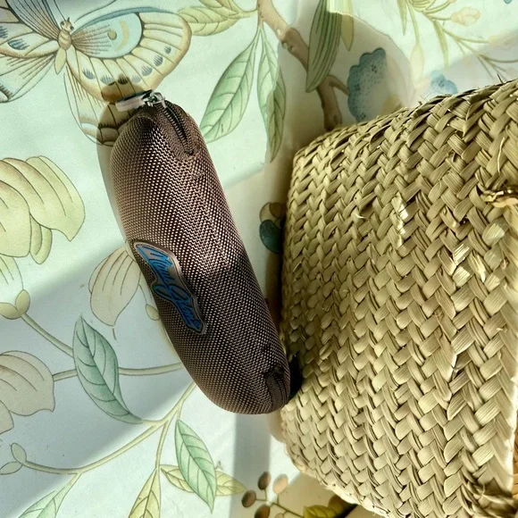 Maui Jim Brown Reinforced Zipper Sunglasses Case with Durable Design - Picture 7 of 10